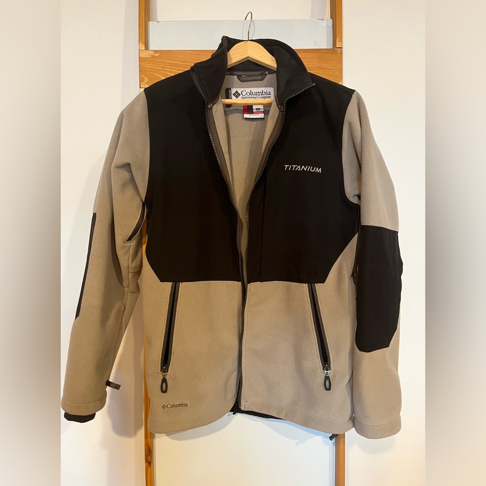 Columbia Sportswear Men’s Gray Windbreaker Coat